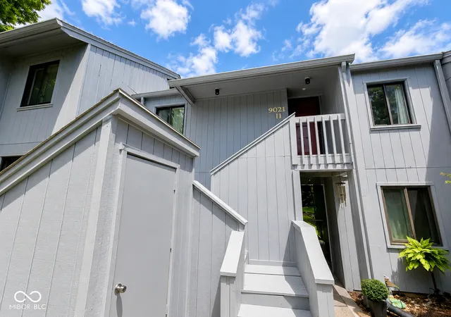3rd image of 9021 S Pointe Ridge Ln S #11, Bloomington, IN 47401 | MLS# 22117895