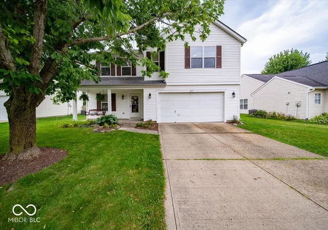 2nd image of 237 Winslow Dr, Westfield, IN 46074 | MLS# 22117900