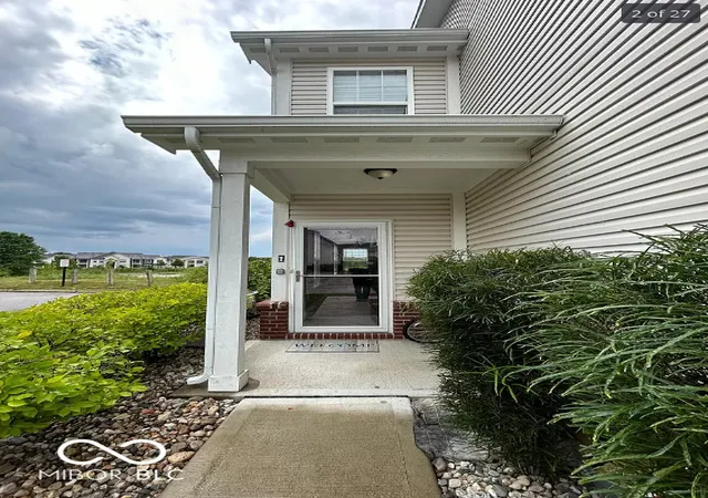 Photo 2 of Townhouse for sale at 9628 Rolling Plain Dr, Noblesville, IN 46060 | MLS# 22117903 | Listing updated on 2026-08-24
