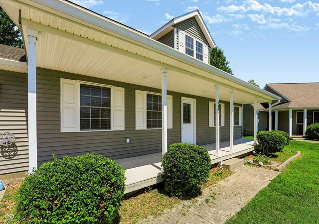 Photo 2 of Sale Pending at 1674 Deer Hvn Ct, Spencer, IN 47460 | MLS# 22117904 | Listing updated on 2026-08-20