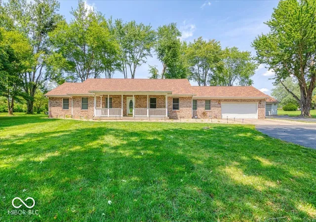 3rd image of 2350 Fox Dr, Franklin, IN 46131 | MLS# 22117905