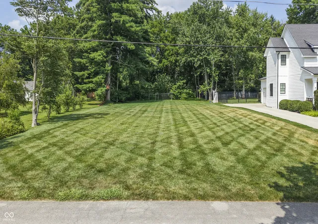 1st image of 8304 Central Ave, Indianapolis, IN 46240 | MLS# 22117908