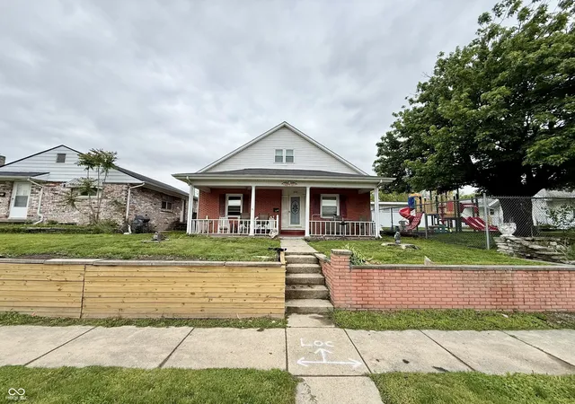 2nd image of 2821 Morton St, Anderson, IN 46016 | MLS# 22117912