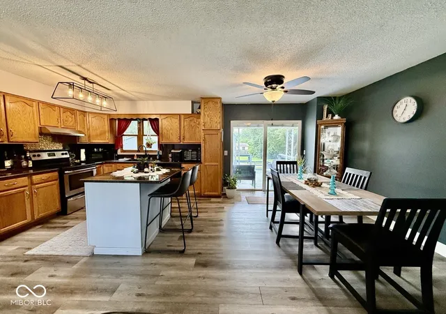 Photo 3 of Single family home for sale at 1564 W Sitting Bull Dr, Terre Haute, IN 47802 | MLS# 22117913 | Listing updated on 2026-08-14