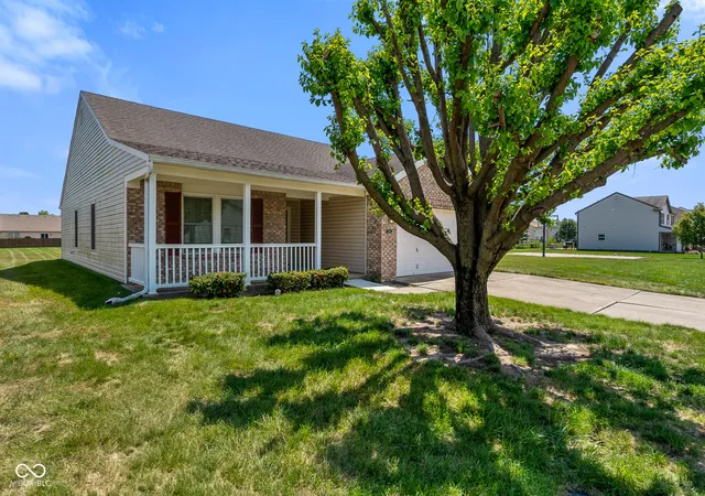 Photo 3 of Single family home for sale at 2861 Angelina Dr, Indianapolis, IN 46203 | MLS# 22117927 | Listing updated on 2026-10-08