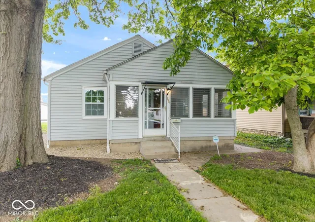 2nd image of 844 E Berwyn St, Indianapolis, IN 46203 | MLS# 22117929