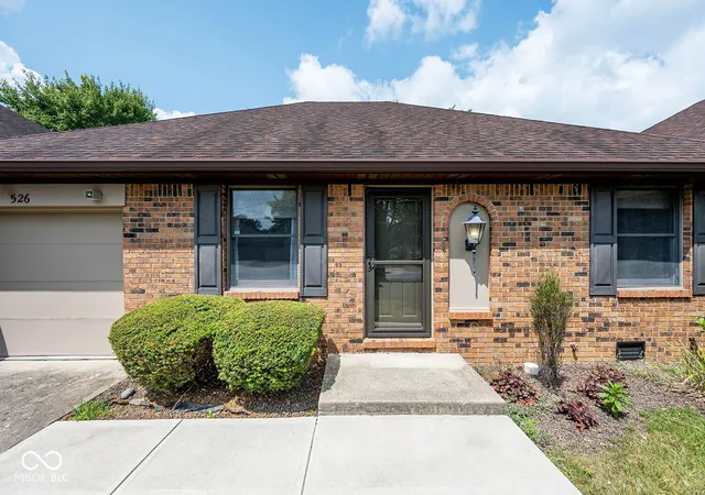 3rd image of 526 Eagle Crest Dr, Brownsburg, IN 46112 | MLS# 22117942