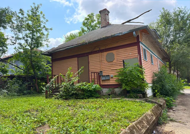 Photo 2 of Single family home for sale at 511 N Gray St, Indianapolis, IN 46201 | MLS# 22117943 | Listing updated on 2026-08-25