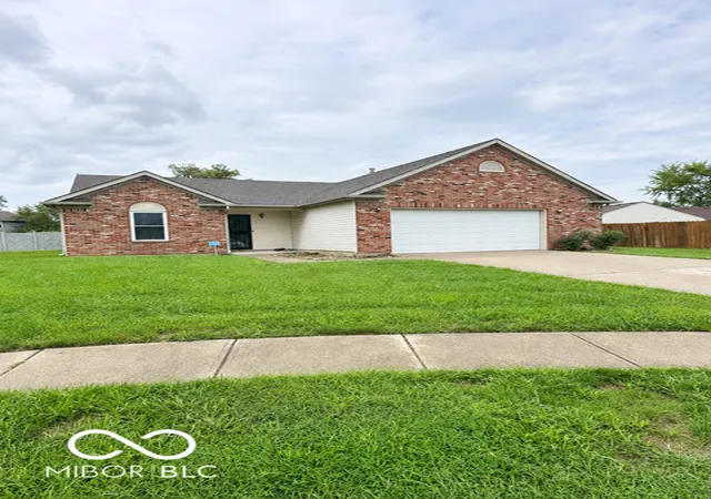 1st image of 446 Grant Ct, Avon, IN 46123 | MLS# 22117953