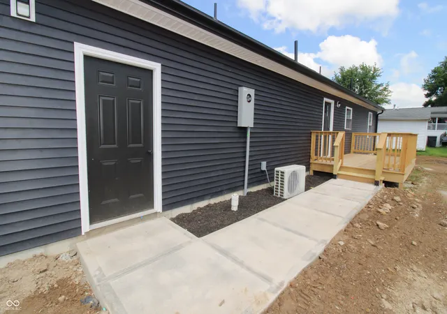 23rd image of 506 N Cann St, Westport, IN 47283 | MLS# 22117954