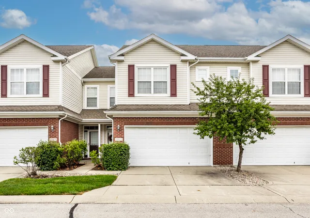 1st image of 10911 Perry Pear Dr, Zionsville, IN 46077 | MLS# 22117989