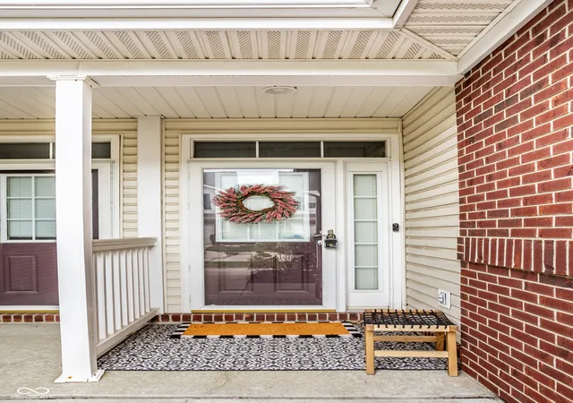 2nd image of 10911 Perry Pear Dr, Zionsville, IN 46077 | MLS# 22117989