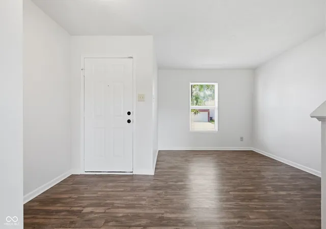 2nd image of 11431 Arches Dr, Indianapolis, IN 46235 | MLS# 22117993
