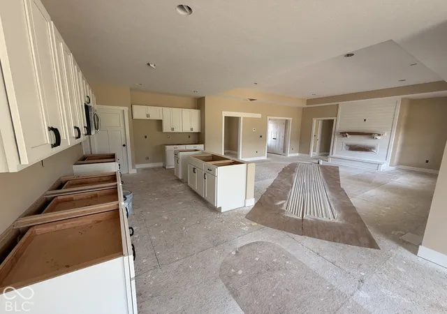 Photo 4 of Single family home for sale at 16 Pine Hills Ct, Crawfordsville, IN 47933 | MLS# 22117996 | Listing updated on 2026-10-01