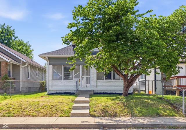 1st image of 428 N Alton Ave, Indianapolis, IN 46222 | MLS# 22118005