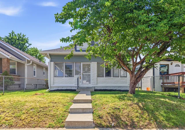 2nd image of 428 N Alton Ave, Indianapolis, IN 46222 | MLS# 22118005