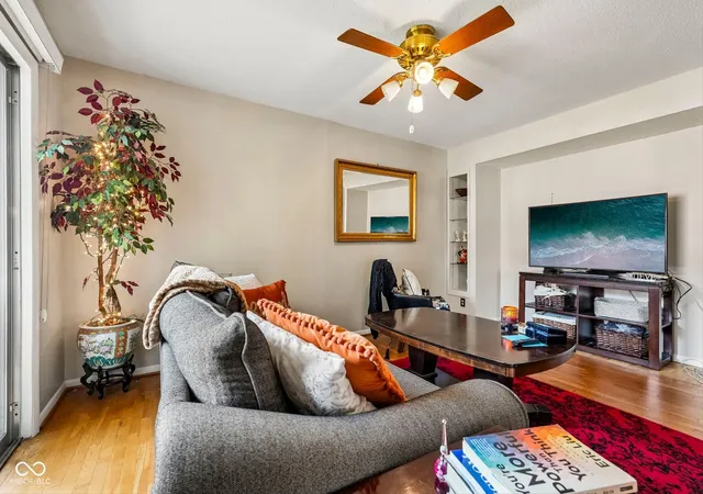 3rd image of 5022 Allisonville Rd #C, Indianapolis, IN 46205 | MLS# 22118006