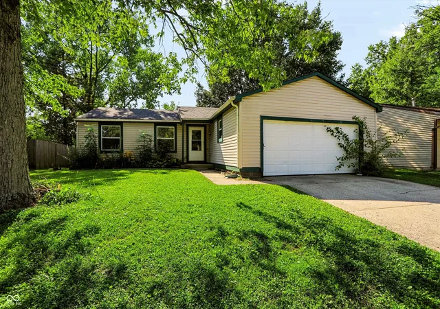 Photo 1 of Single family home for sale at 916 Waring Dr E, Indianapolis, IN 46229 | MLS# 22118021 | Listing updated on 2026-09-04