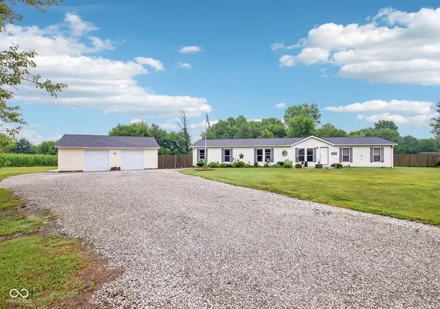 4th image of 7635 Meadowview Ln, Martinsville, IN 46151 | MLS# 22118027