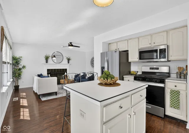 Photo 3 of Single family home for sale at 763 Pioneer Woods Dr, Indianapolis, IN 46224 | MLS# 22118028 | Listing updated on 2026-09-12