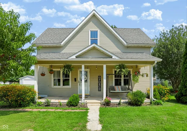 1st image of 315 S Main St, Advance, IN 46102 | MLS# 22118029