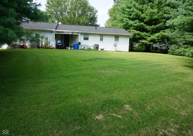 Photo 3 of Sale Pending at 5333 W Brookwood Ct, Bloomington, IN 47404 | MLS# 22118033 | Listing updated on 2026-09-23