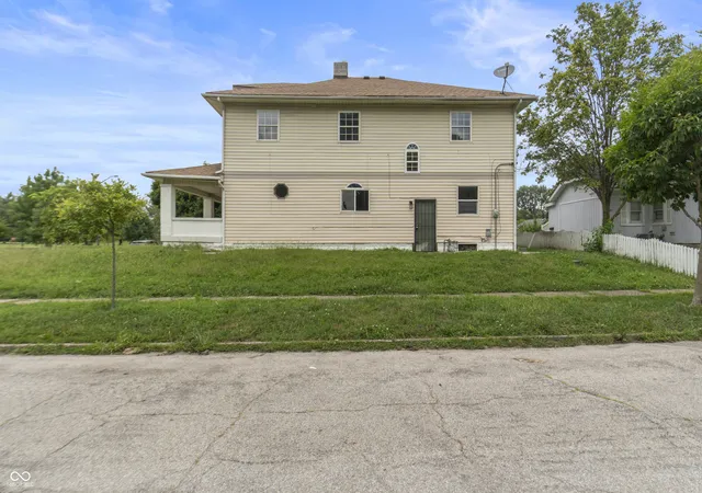 4th image of 2201-2203 E Riverside Dr, Indianapolis, IN 46208 | MLS# 22118040