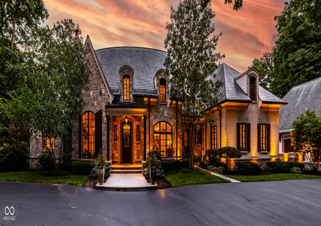 1st image of 11555 Willow Springs Dr, Zionsville, IN 46077 | MLS# 22118044