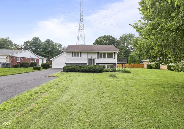 Photo 1 of Single family home for sale at 4404 Westbourne Dr, Indianapolis, IN 46205 | MLS# 22118053 | Listing updated on 2026-09-05