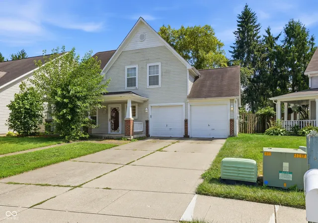 2nd image of 5153 Bird Branch Dr, Indianapolis, IN 46268 | MLS# 22118078