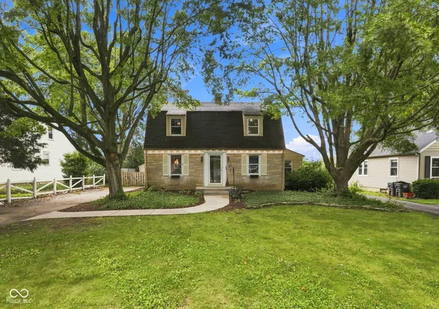 1st image of 117 Orchard Ln, Greenwood, IN 46142 | MLS# 22118093