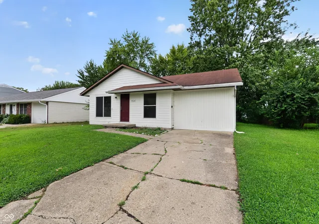 3rd image of 9514 Pepperidge Dr, Indianapolis, IN 46235 | MLS# 22118096