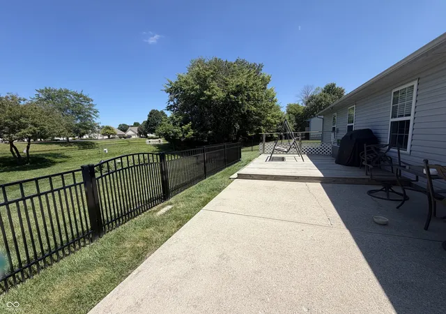 9th image of 1562 Prairieview Ln, Greenfield, IN 46140 | MLS# 22118106