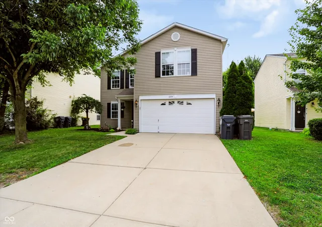 Photo 3 of Sale Pending at 8394 S Shady Trl Dr, Pendleton, IN 46064 | MLS# 22118107 | Listing updated on 2026-09-18