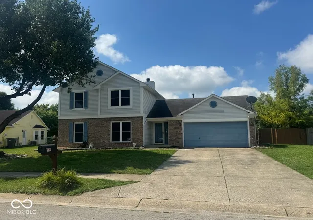 1st image of 1927 Yacht Harbor, Indianapolis, IN 46260 | MLS# 22118121