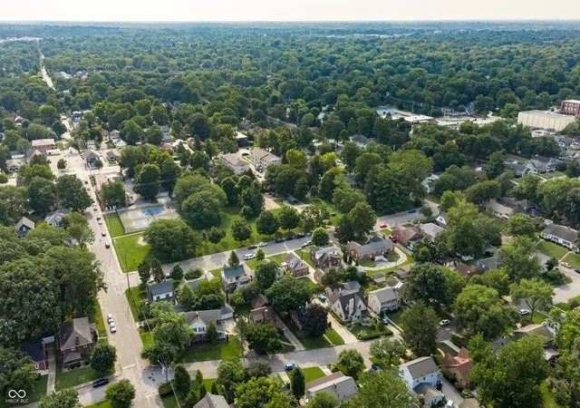 56th image of 6040 Broadway St, Indianapolis, IN 46220 | MLS# 22118123