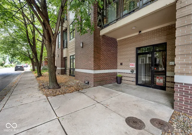 1st image of 233 E St Joseph St E #3H, Indianapolis, IN 46202 | MLS# 22118130