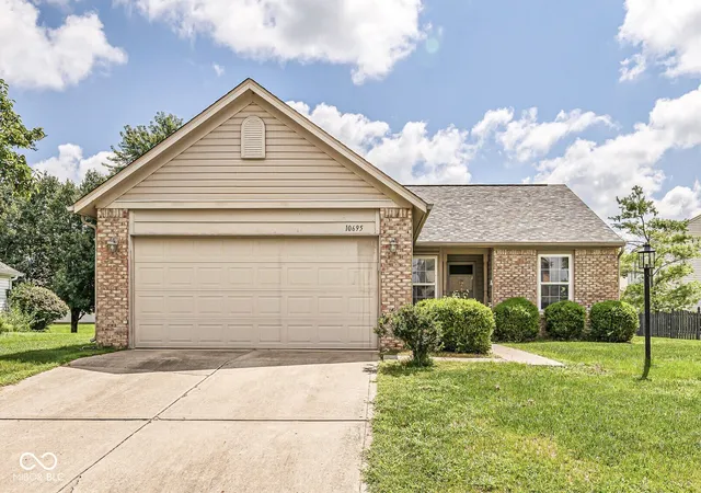 Photo 1 of Single family home for sale at 10695 Magenta Dr, Noblesville, IN 46060 | MLS# 22118133 | Listing updated on 2026-08-12