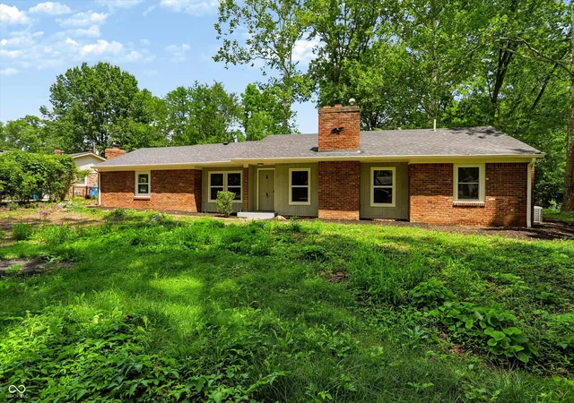 1st image of 10465 Woodlawn Dr, Carmel, IN 46280 | MLS# 22118140