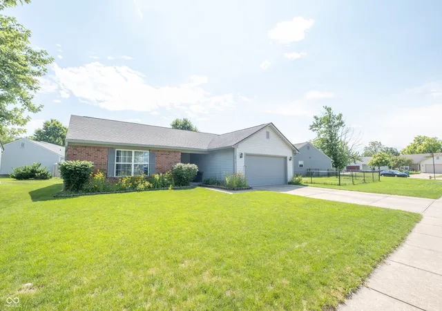 2nd image of 2013 Yosemite Dr, Lebanon, IN 46052 | MLS# 22118156