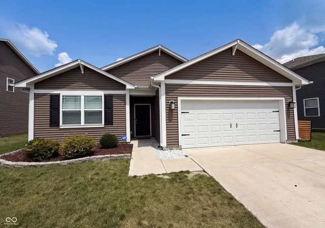 1st image of 1970 Downey Ln, Greenfield, IN 46140 | MLS# 22118165