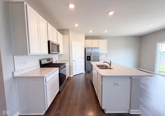 2nd image of 1970 Downey Ln, Greenfield, IN 46140 | MLS# 22118165