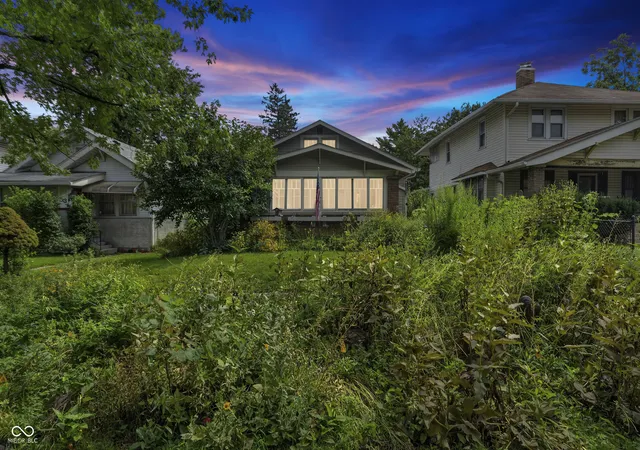 32nd image of 49 N Kenmore Rd, Indianapolis, IN 46219 | MLS# 22118167