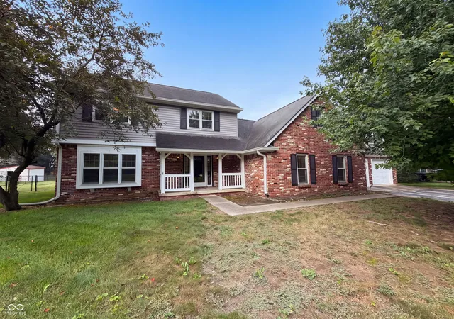 1st image of 8005 Edgewood Ct, Plainfield, IN 46168 | MLS# 22118169