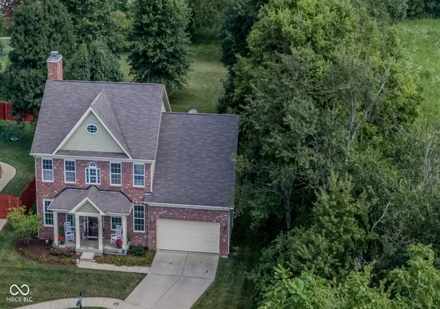 2nd image of 8002 Wood Blaize Dr, Brownsburg, IN 46112 | MLS# 22118174
