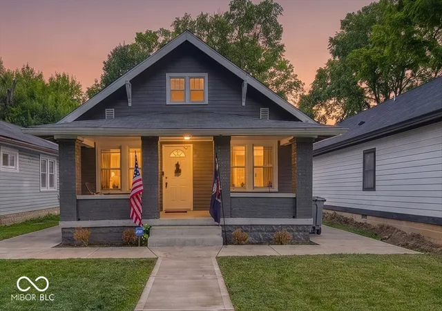2nd image of 1217 W 33rd St, Indianapolis, IN 46208 | MLS# 22118197