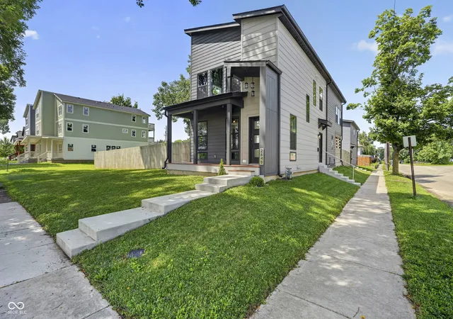 1st image of 2640 Winthrop Ave, Indianapolis, IN 46205 | MLS# 22118200