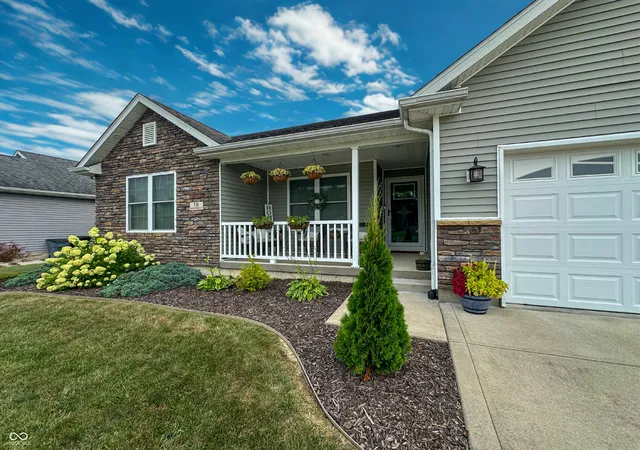 Photo 1 of Single family home for sale at 16 Hoosier Hts, Batesville, IN 47006 | MLS# 22118213 | Listing updated on 2026-09-20