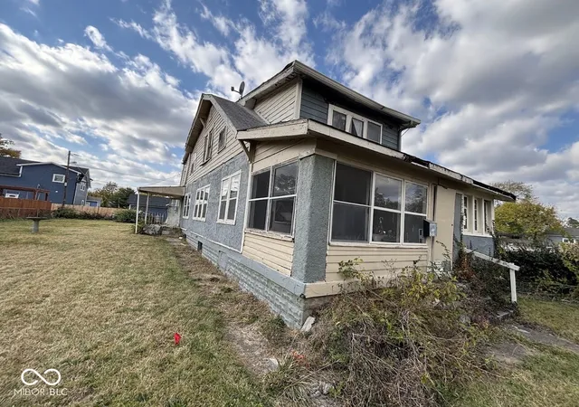 2nd image of 2420 Bond St, Indianapolis, IN 46208 | MLS# 22118237