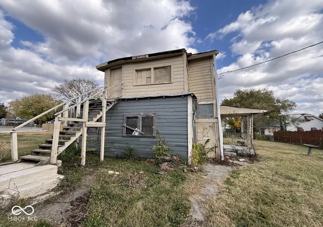 5th image of 2420 Bond St, Indianapolis, IN 46208 | MLS# 22118237